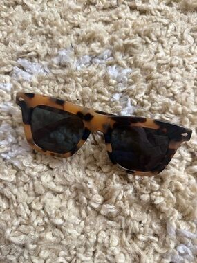 Karen Walker Triple Ripple in Light Tortoise
